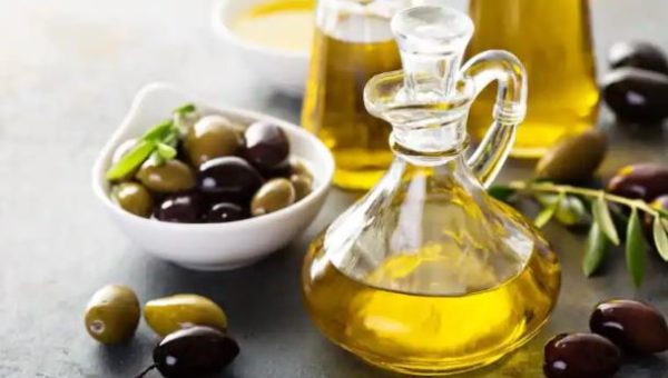 Olive oil for acne scars: Does it really work? - Haybo Wena SA