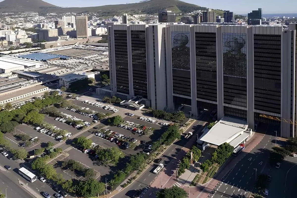 Cape Town to Redevelop Parking Lot Cape Town to Redevelop Parking Lot