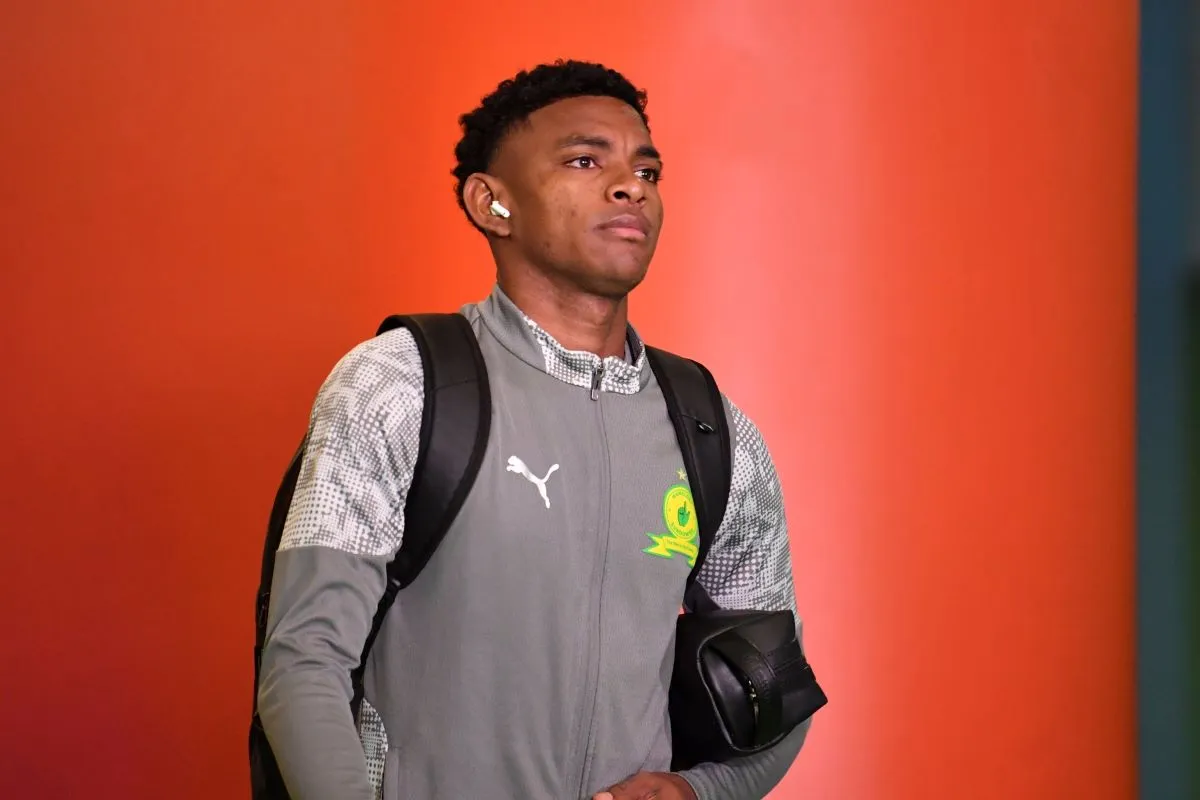 Rival Fans Bank on Brayan Leon's Overseas Move