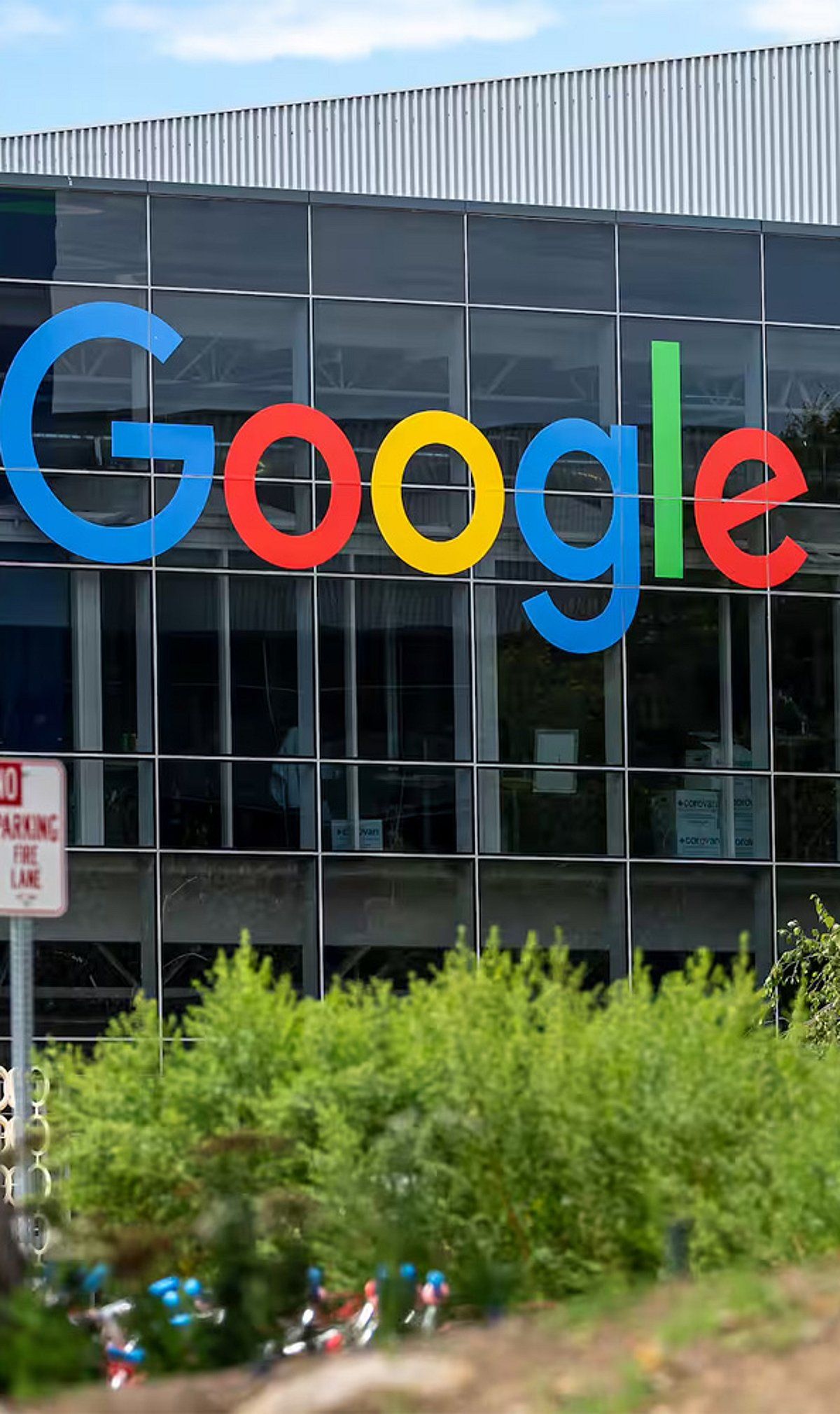 Google's AI Reshuffle Is a Bet That Scale Beats Genius