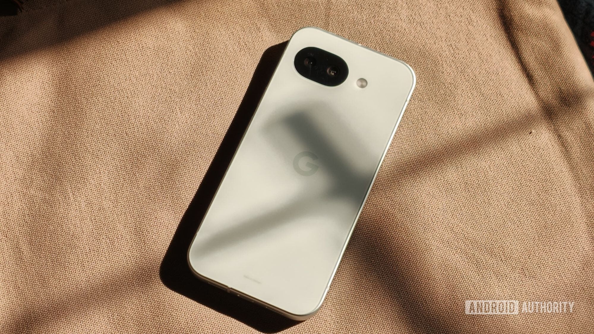 Google’s August Pixel Update Is a Pixel 10 Cleanup Older Owners Pay For
