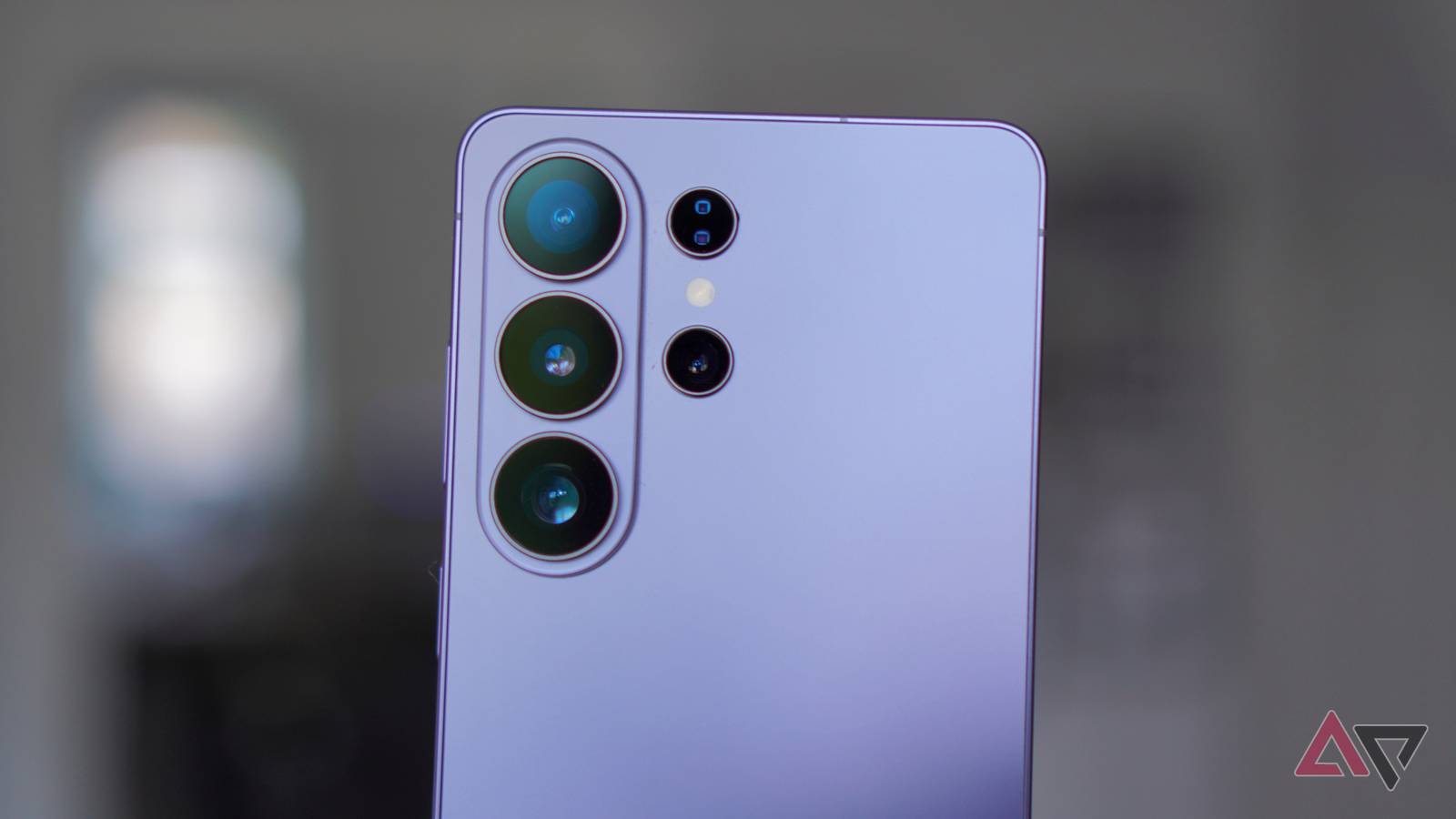 The Galaxy S27 Ultra Is Borrowing Apple's Camera Bar and Losing Its Soul