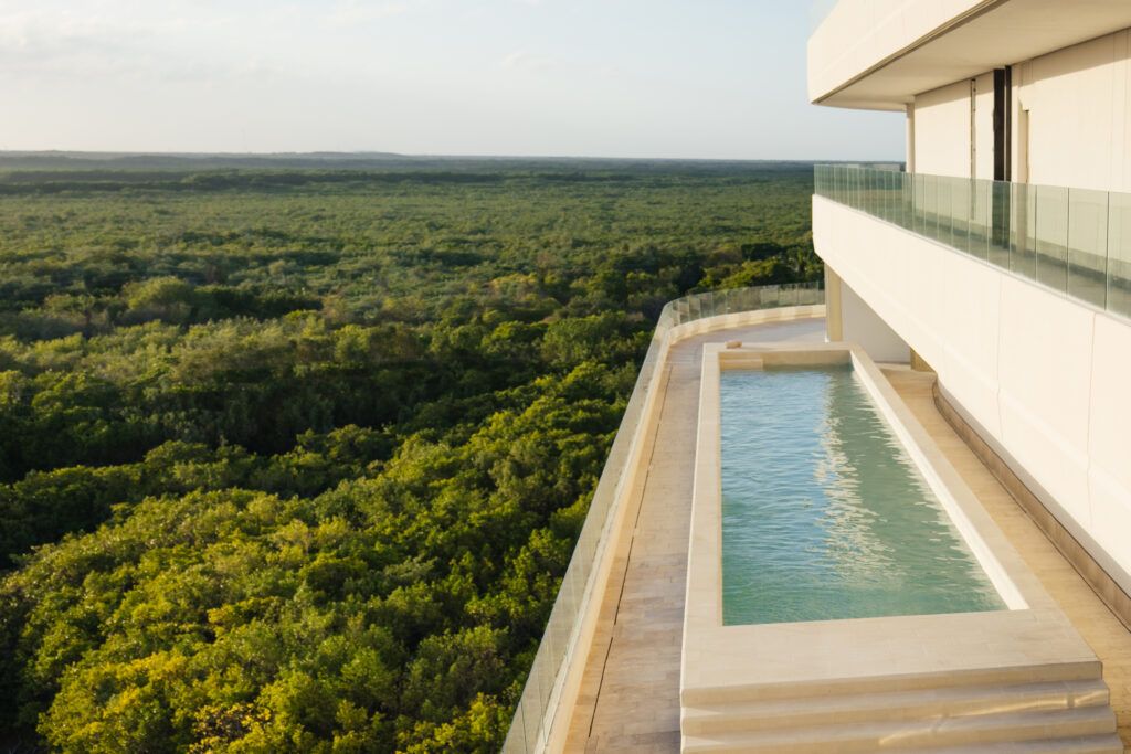 Longevity Retreats Sell You a Week, Not a Decade
